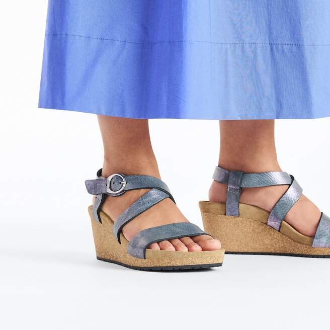 Sibyl Ring-Buckle Nubuk Leather Sibyl Ring-Buckle Nubuk Leather